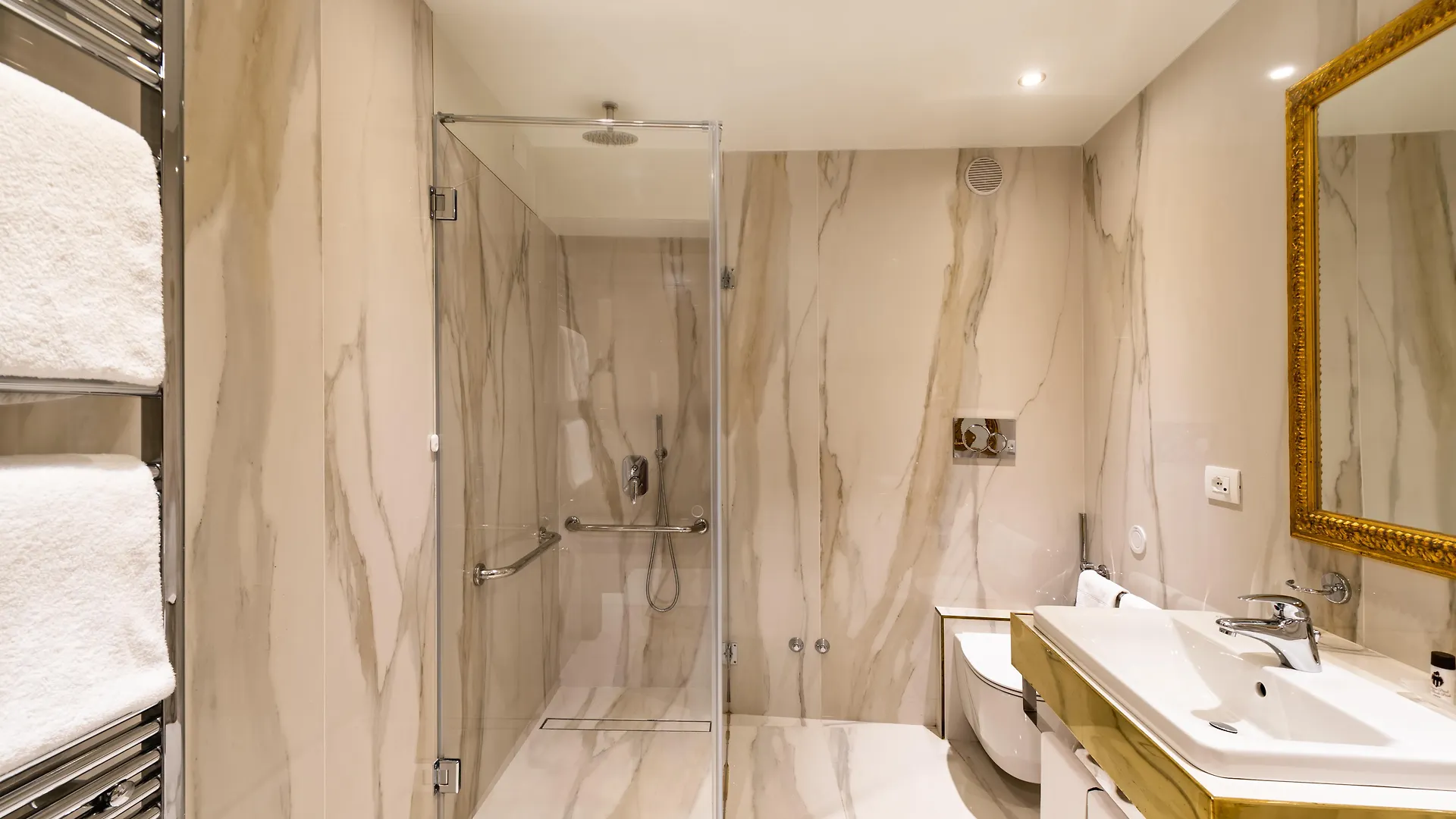 Palazzo San Lorenzo Venice 4*,