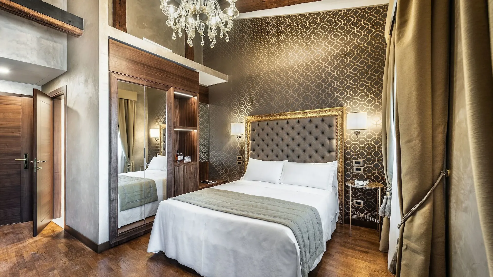 Palazzo San Lorenzo Venice 4*,  Italy